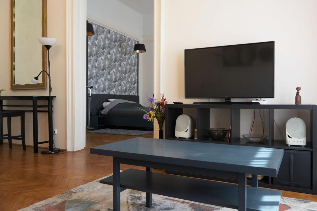 Ili Apartment ブダペスト エクステリア 写真