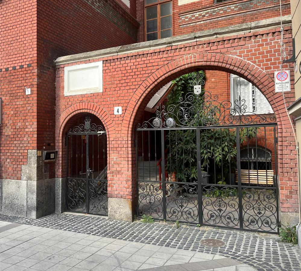 Ili Apartment ブダペスト エクステリア 写真